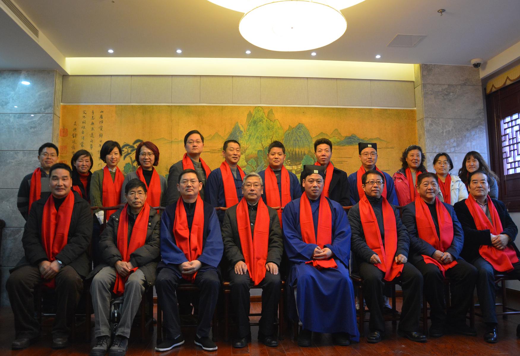 上海慈爱公益基金会第一届理事会第一次会议在上海城隍庙召开